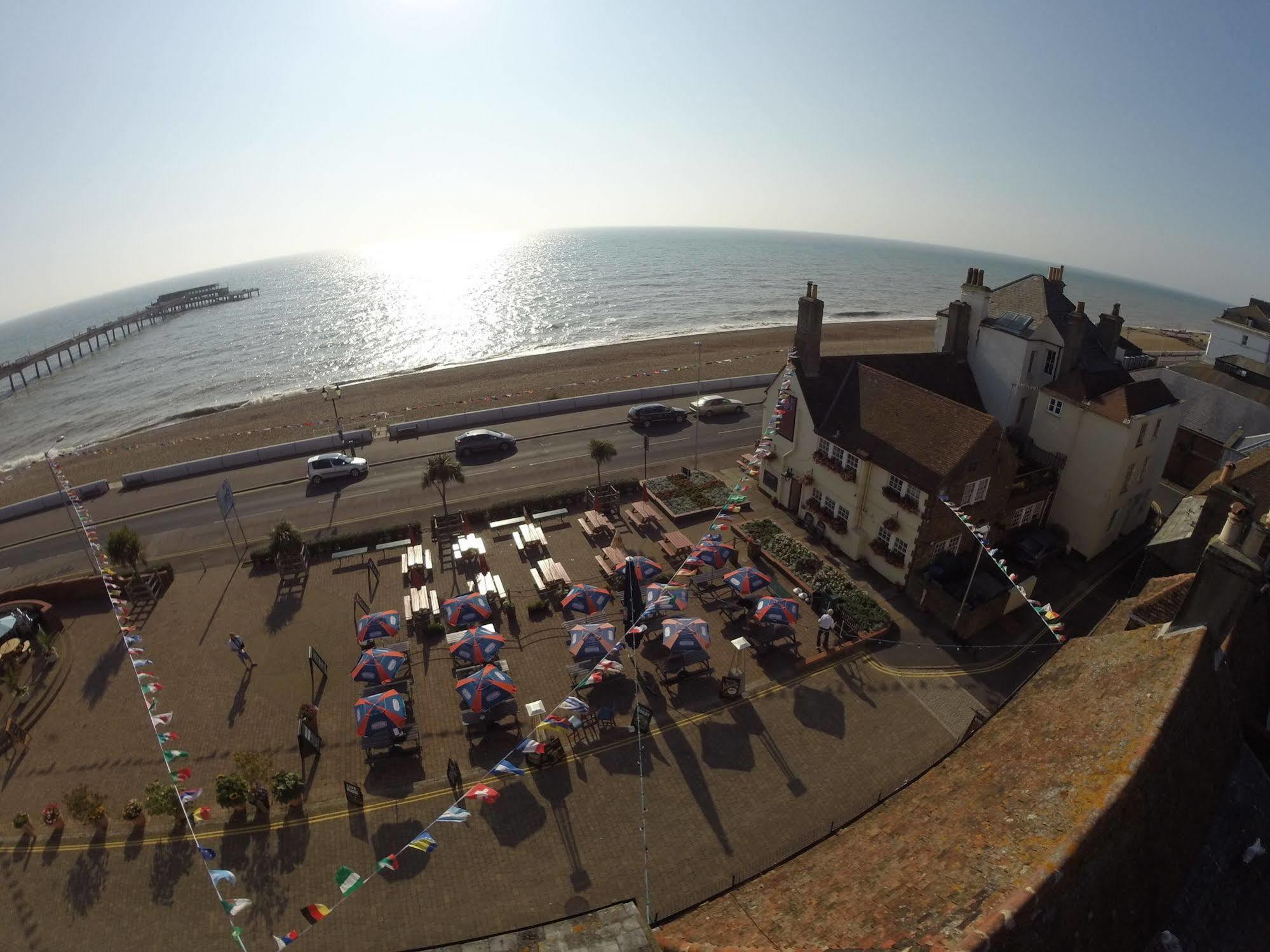 Bed and Breakfast The Kings Head Deal Exteriér fotografie